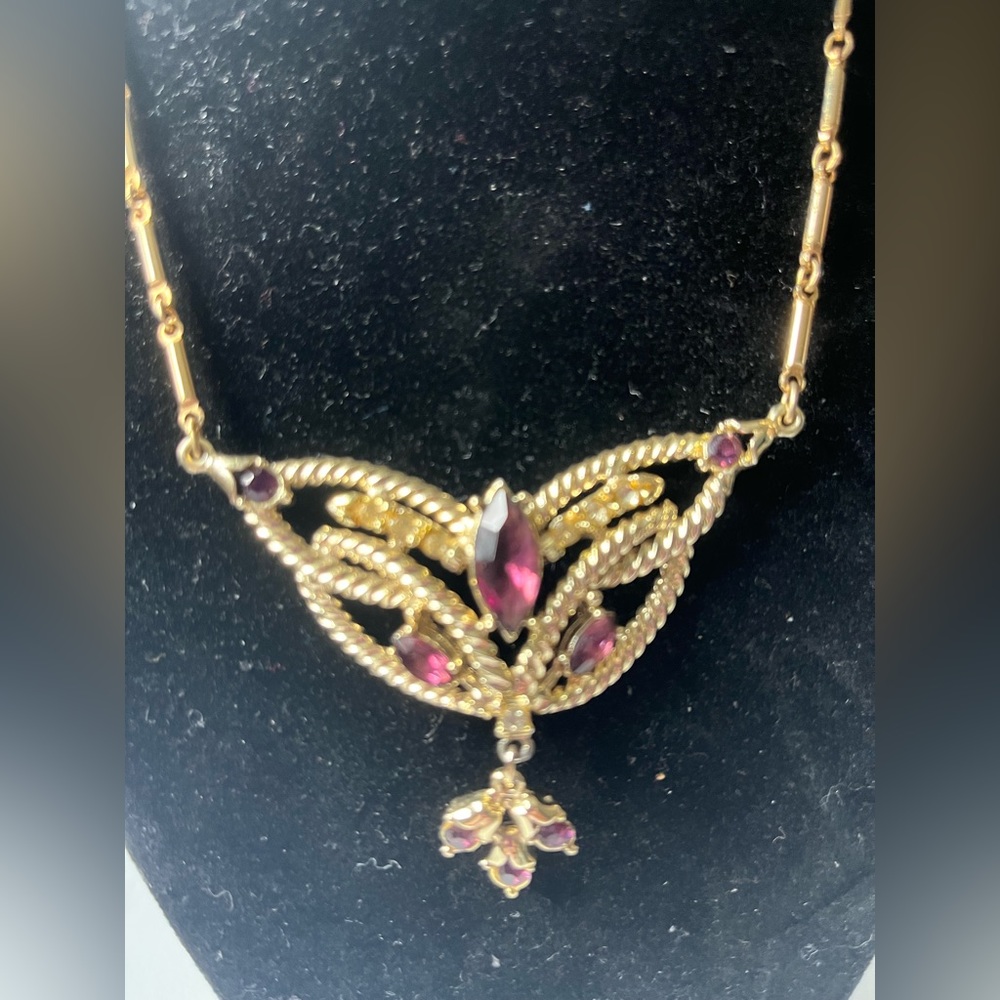 Vintage Stunning Goldtone Amethyst Color Rhinestone Drop Necklace